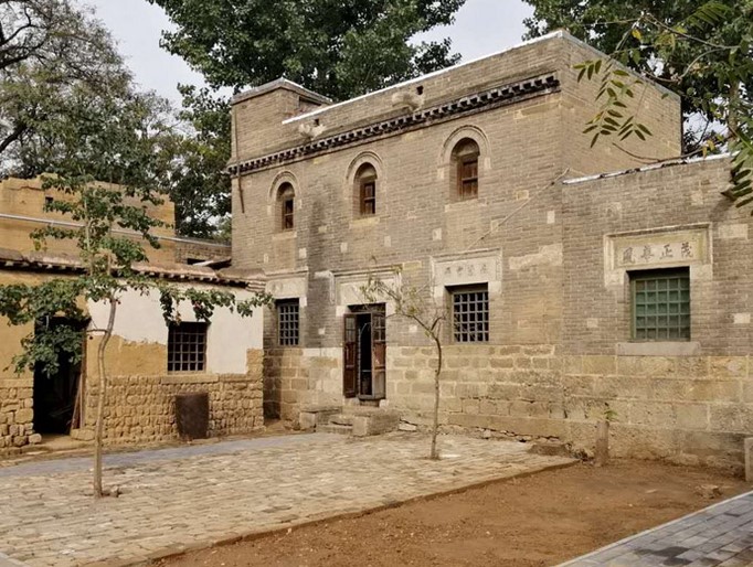 각 종대 의 수장 이 사무실 에 거주 하 다.